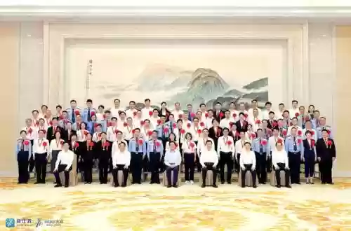 政府阵容豪华插图