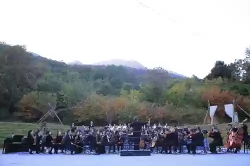 谱写乐章阵容插图