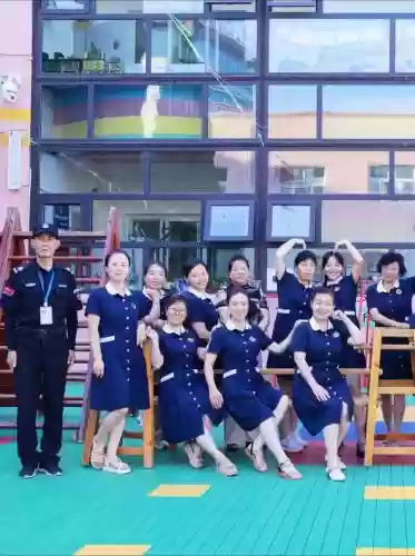 最强阵容幼师_1插图1