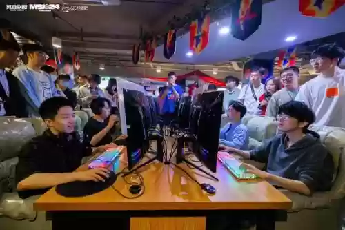 网吧活动阵容插图